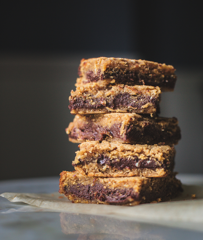Recipe for Peanut Butter Chocolate-Filled Blondies